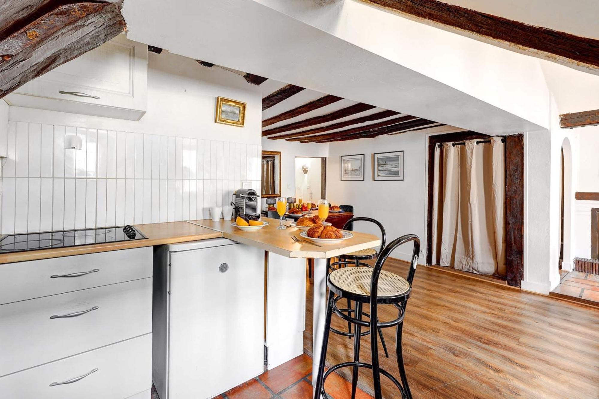 Ile Saint-louis - 2br - Cityapartmentstay Appartement Parijs